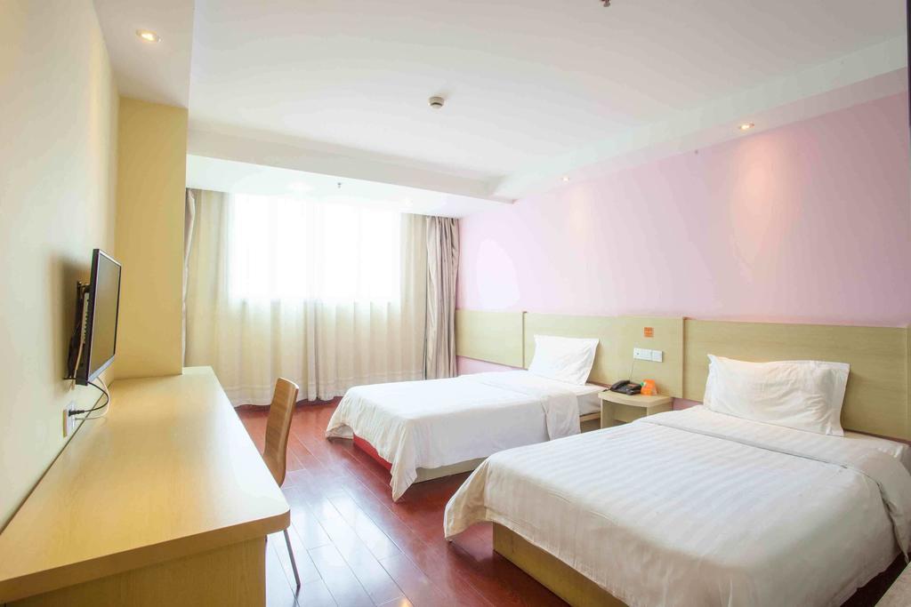 7Days Inn Dalian Wafangdian Railway Station Room photo