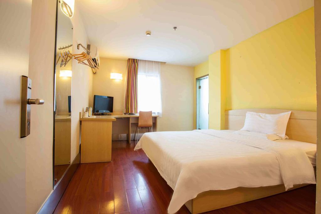 7Days Inn Dalian Wafangdian Railway Station Room photo
